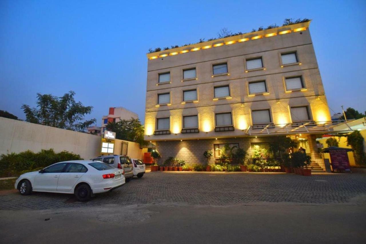 Hotel De Nada-A Luxury Stay Divisione di Divisione di Jaipur Esterno foto